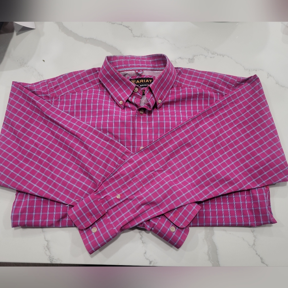 Men's ARIAT Pro Series Button Up Collard Shirt - Size Medium